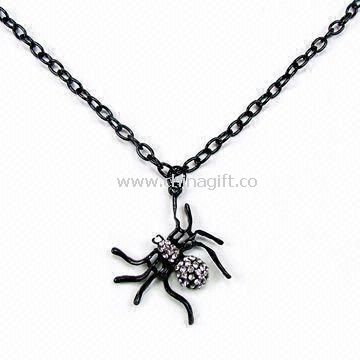 Fashion Necklace Made of Metal Chain
