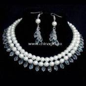 Fashionable Pearl Necklace/Jewelry with Alloy Chain