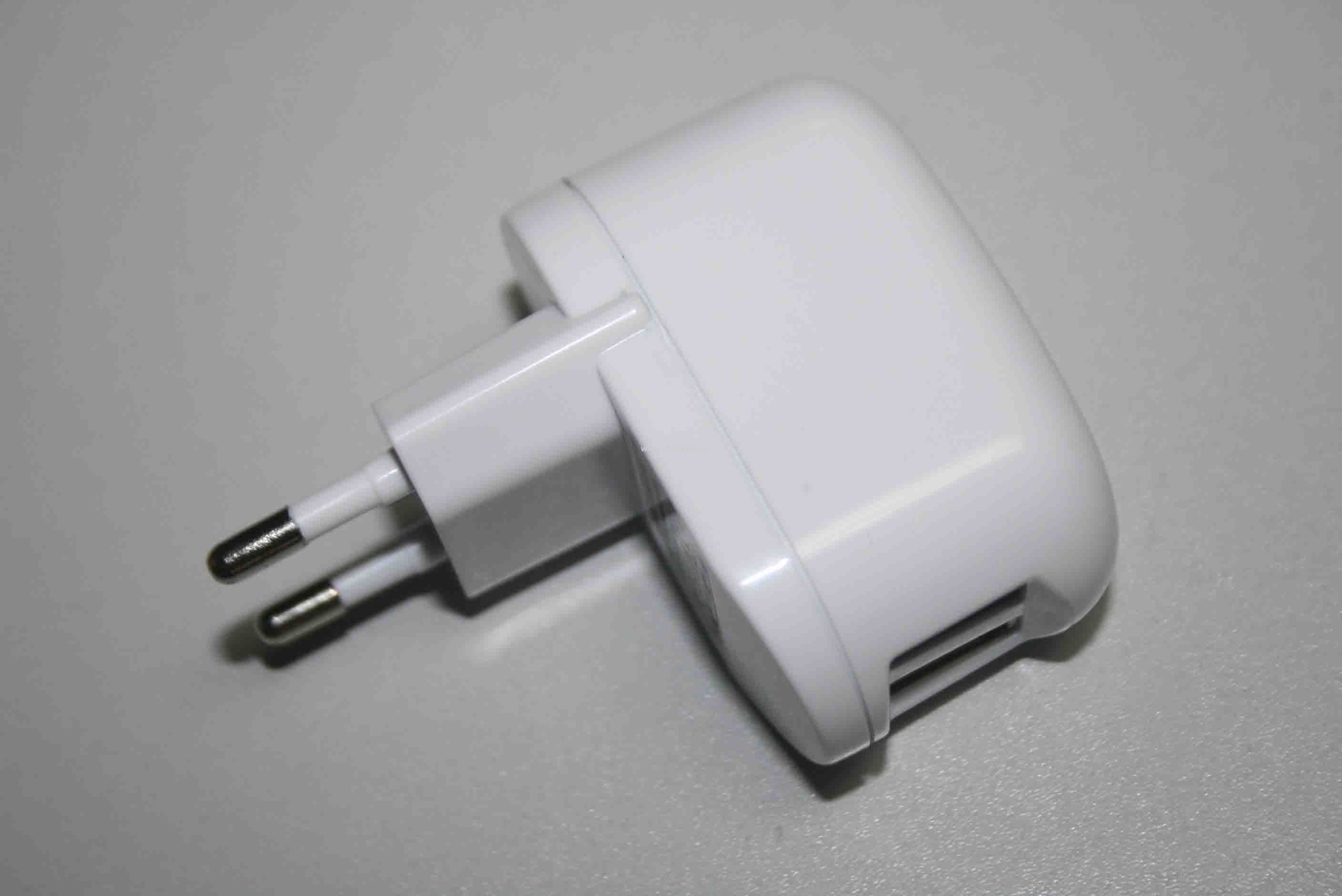 Dual USB Wall Charger for iPod/iPhone