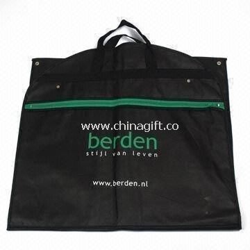 Garment Bag Made of Non-woven Closure with Zip and Snap