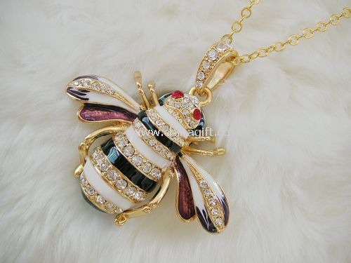 Jewelery Bug USB Flash Drive