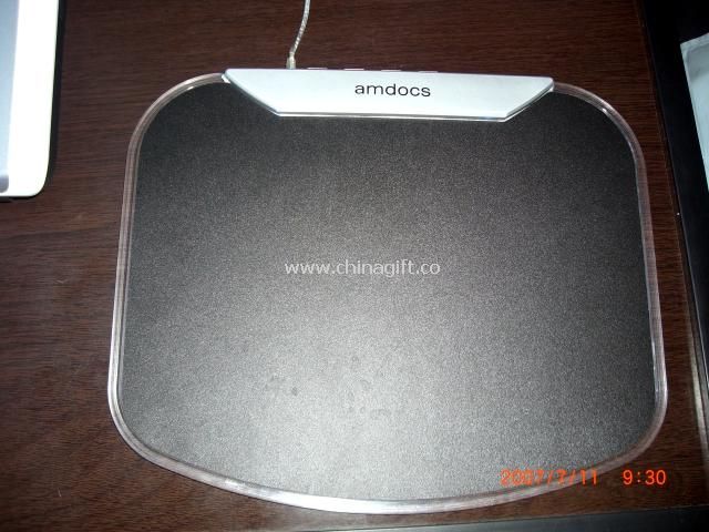 Mouse Pad with 4 USB Hub