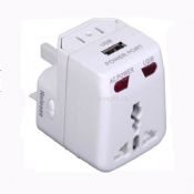 Multifunctional world adaptor with USB hub