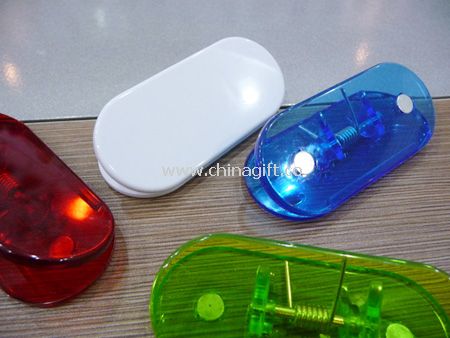 Oval magnetic memo clip