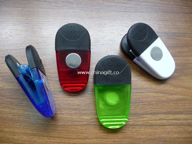 Oval shape magnetic memo clip