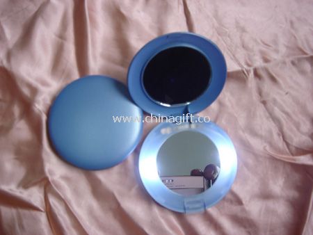 Round mirror with LED light