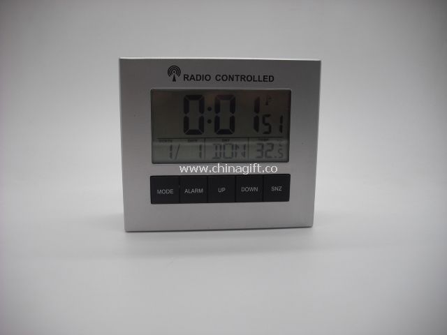 RADIO CONTROLLED CLOCK WITH SOLAR POWER