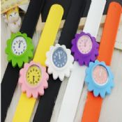 Reloj de forma de flores images