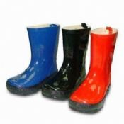 Botas de lluvia para niños con alto y suela de goma images