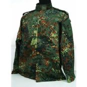 Militaire armée uniformes chemise et pantalons pour hommes images