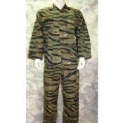 Les troupes des Forces Tiger Stripe Camo uniforme images