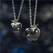 Collier pendentif Apple, Apple charm Necklace images