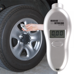 Misuratore di pressione gomme digitale