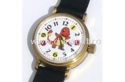 Schöne Uhr mit Quarzwerk