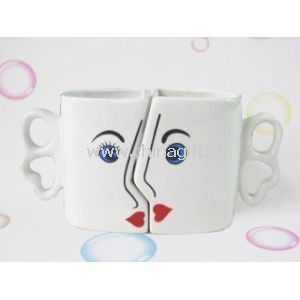Ear handle kiss mug
