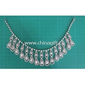 Silver and clear Women Handmade Rhinestone Alloy necklace for girls dress