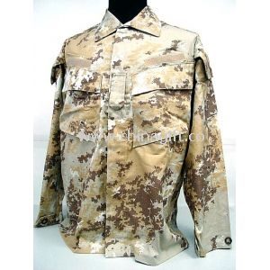 Militärische Camo Uniformen