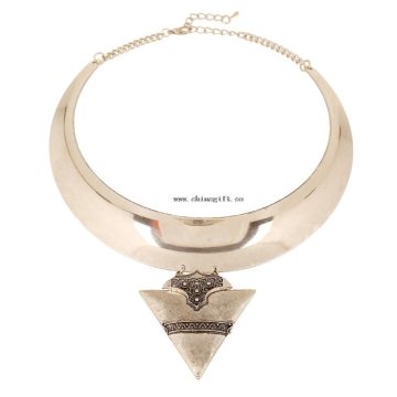 China factory direct sale western style big metal alloy men triangle pendant necklace