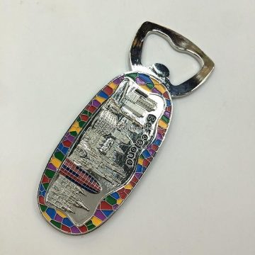 abrelatas de botella del recuerdo multifuncional
