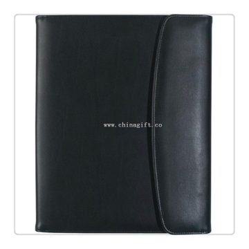 Leder-Pad-Portfolio mit dem Notepad schreiben