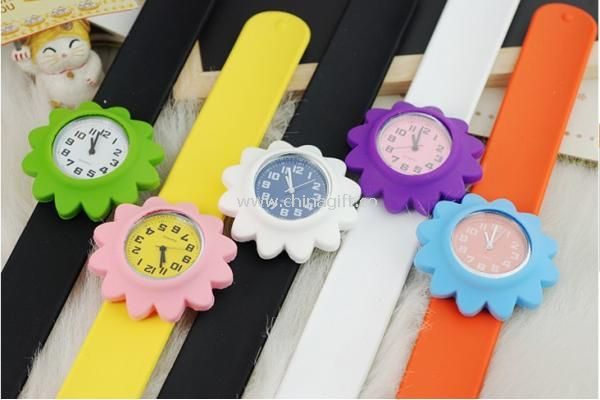 Flower shape watch