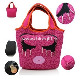 Lunch bag with embroidery decoration