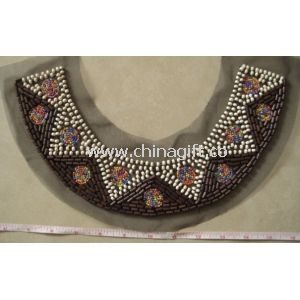 Wood and plastic bead collar