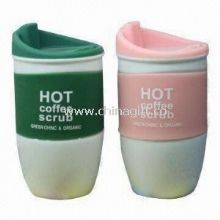 Porcelain Single Layer Mugs with Silicone Lid and Sleeve 520mL Capacity images