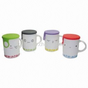 Porcelain Single Layer Mugs with Silicone Cover and 10oz Capacity