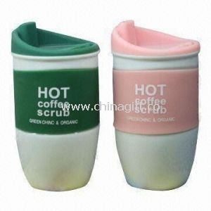 Porcelain Single Layer Mugs with Silicone Lid and Sleeve 520mL Capacity
