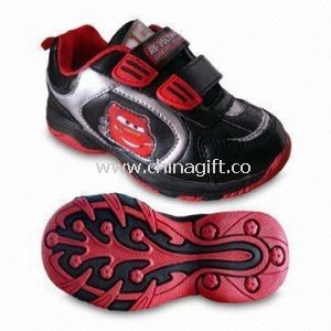 Los niños deportes zapatos con PU y malla superior, disponible en varios colores