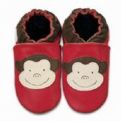 أحذية الأطفال الرضع مع الاحترار ذوي الياقات البيضاء images