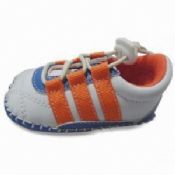 Sepatu bayi dengan atas PU Sole images