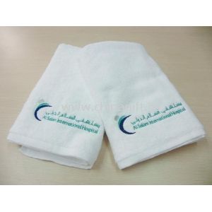 Blanco 100% algodón Hotel fuente OEM bordado logotipo la toalla de mano
