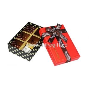 Cokelat daur ulang kotak karton hadiah memasukkan nampan