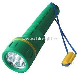 7 plástico LED linterna con batería seca