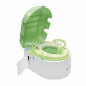 O assento Deluxe Potty Trainer com suporte do papel higiénico