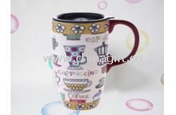Glazing ceramic mug with lid