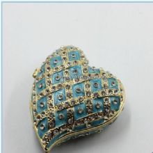 Full Crystals Heart Shape Wedding Favor Box images