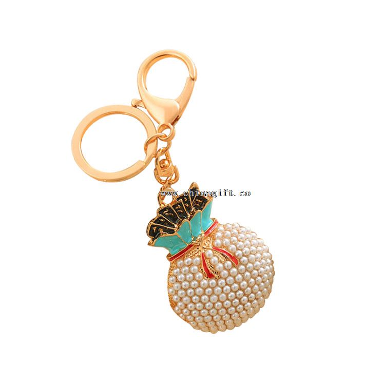 Hot sale pearl keychain best trading products purse key ring metal