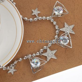 Estrela de design de joias em forma de colar de diamante grande