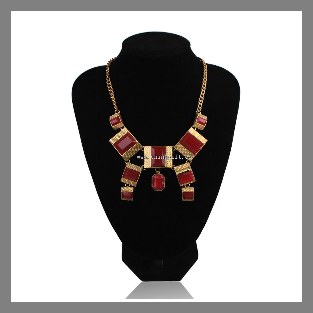 Persegi panjang merah berbentuk liontin kalung batu akrilik imitasi emas