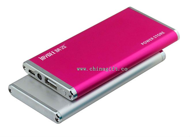 Super thin metal smartphone portable charger