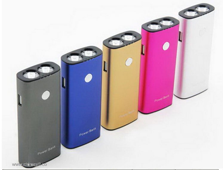 LED latarka power bank