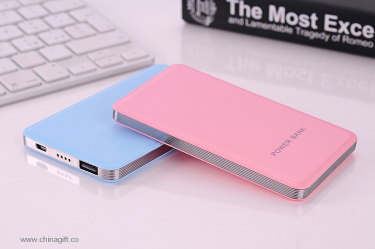 Slim kulit portabel daya bank 4000mah