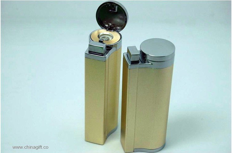cargador móvil en forma de encendedor de cigarrillos