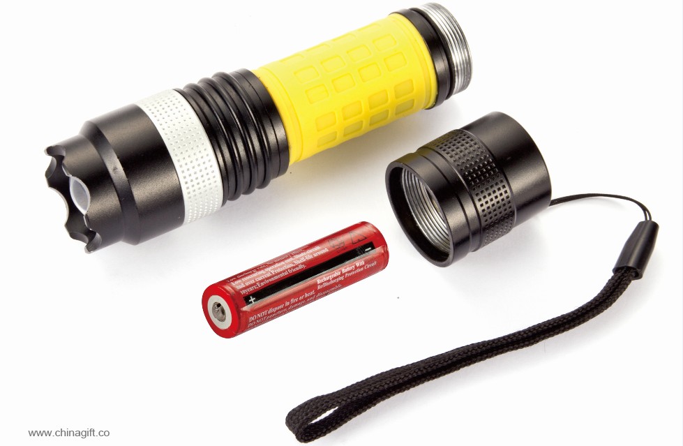 zoom flashlight torch