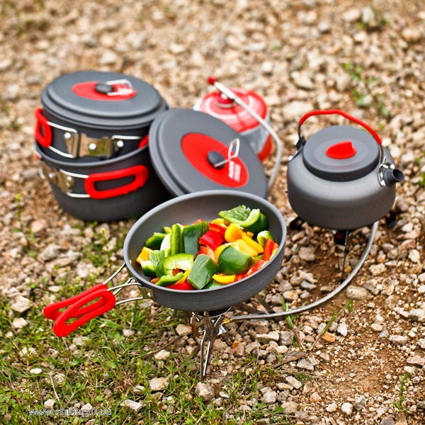 Hard anodized camping cookware
