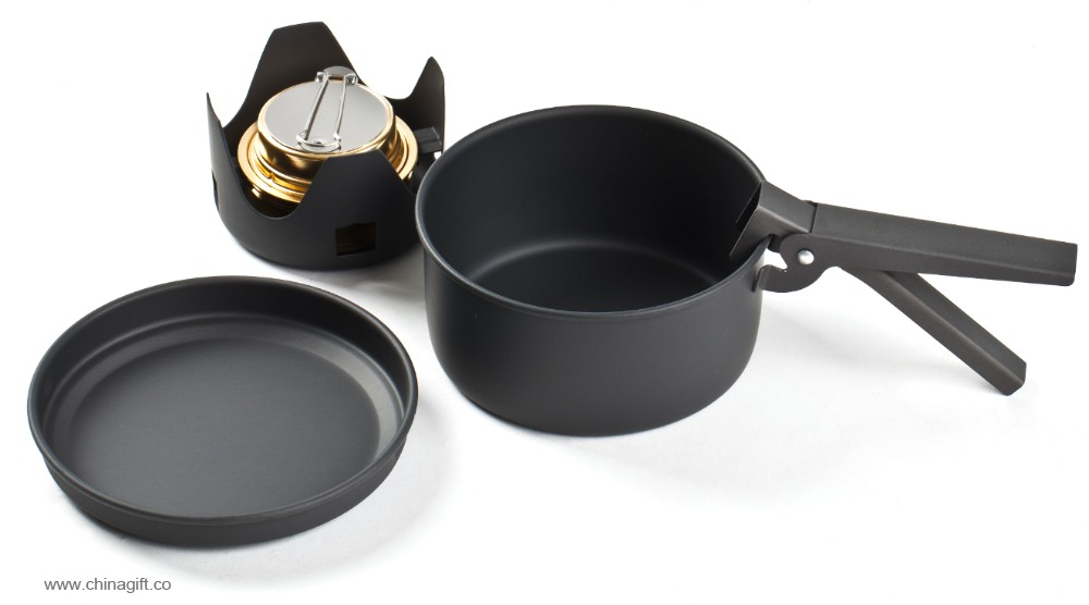Mini cookware kit with alcohol burner
