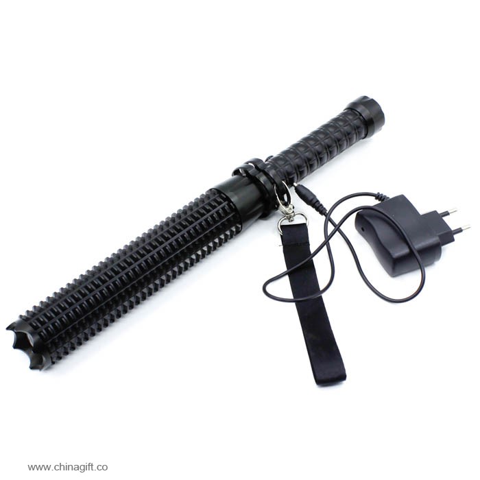 180LM XPE LED extendible zoom self defensive flashlight